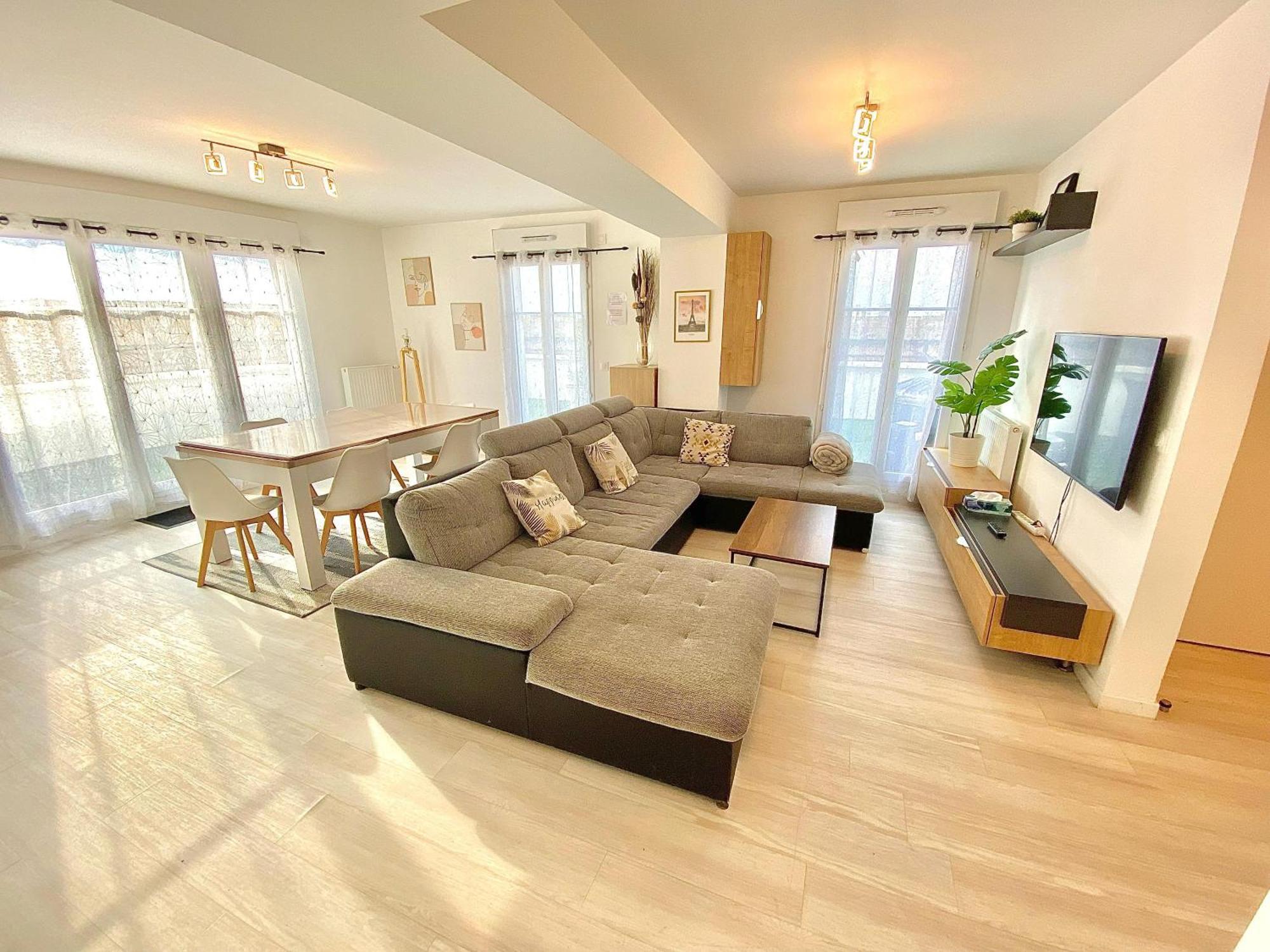 Le Prestige Terrasse-Cocon Familial Cosy, Billard & Jacuzzi Avec Vue Sur Paris Daire Le Blanc-Mesnil Dış mekan fotoğraf