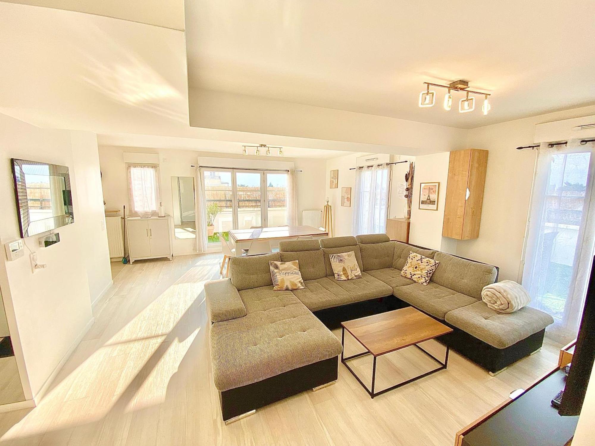 Le Prestige Terrasse-Cocon Familial Cosy, Billard & Jacuzzi Avec Vue Sur Paris Daire Le Blanc-Mesnil Dış mekan fotoğraf