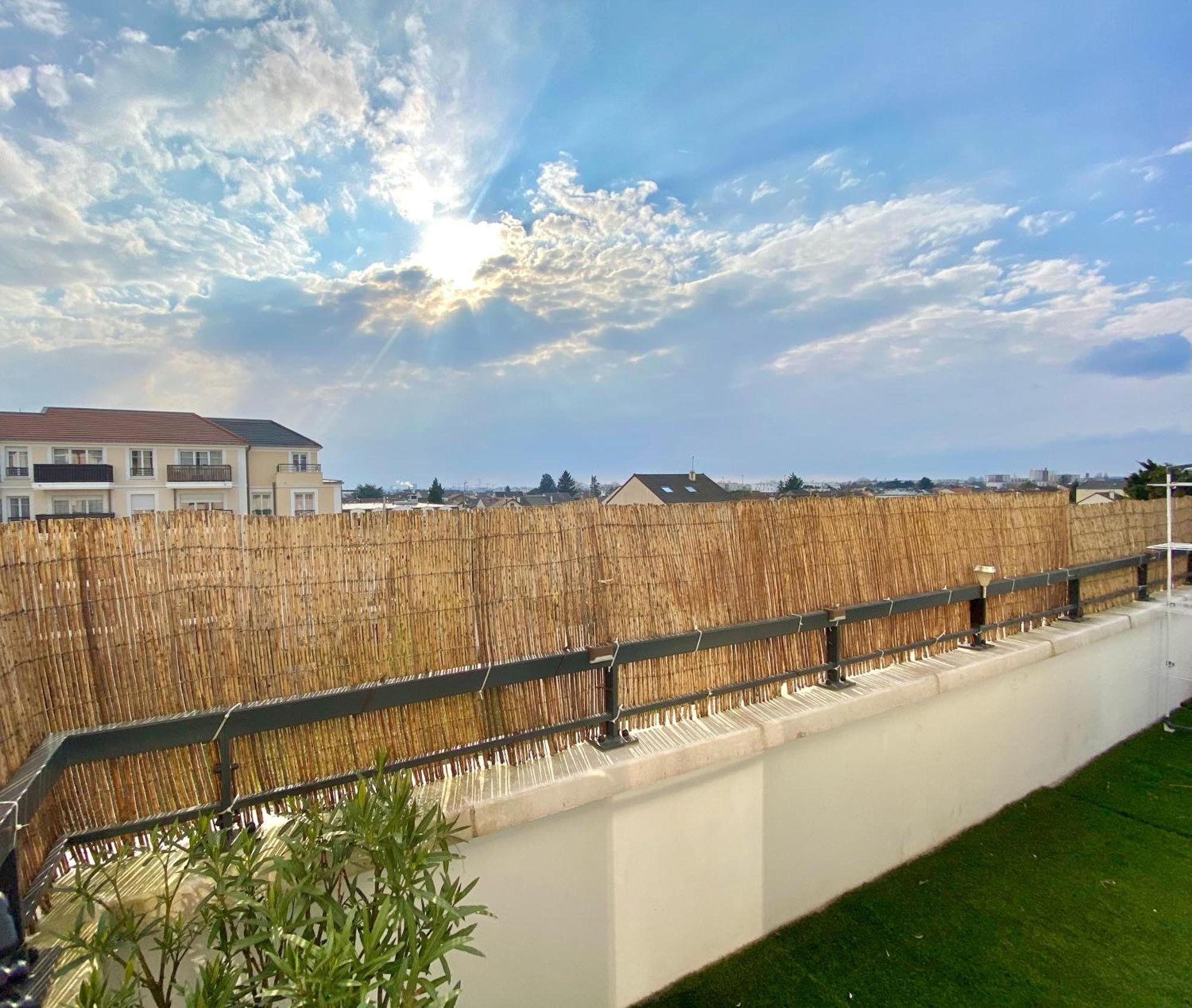 Le Prestige Terrasse-Cocon Familial Cosy, Billard & Jacuzzi Avec Vue Sur Paris Daire Le Blanc-Mesnil Dış mekan fotoğraf